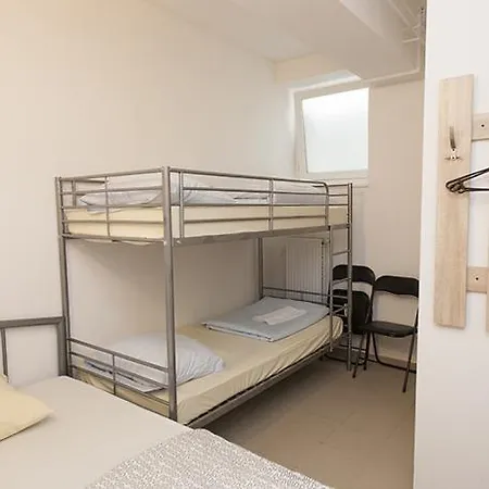 24/1 Hostel Lublana